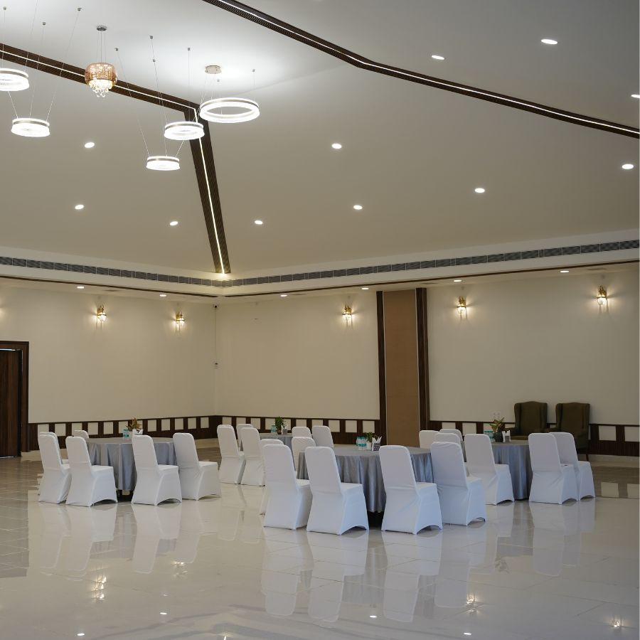 Banquet hall and grand wedding lawn at Choice Resort Kolar Road Bhopal